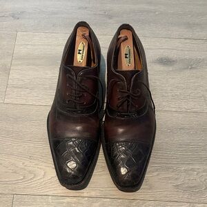 Ugo Vasare Men's Brown and Black Leather Dress Shoes